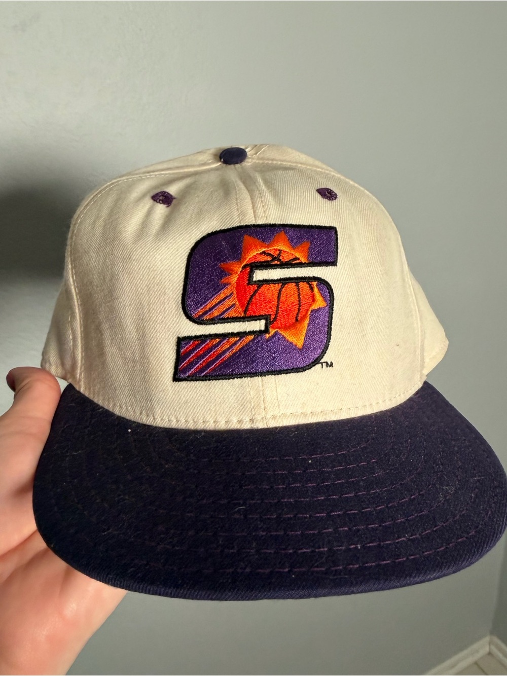 Vintage 90’s phoenix Suns logo New Era Two-Tone NBA Hat size 7 1/8 5950 Wool